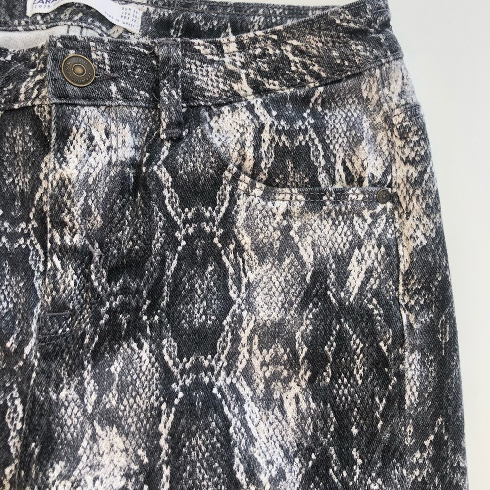 Zara Snakeskin Print Jeans, Sz 6